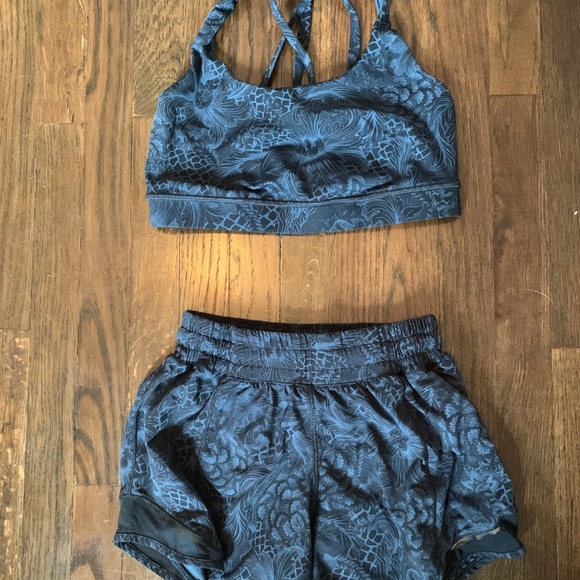 Lululemon Matching Set: Free To Be Bra & Shorts - Picture 2 of 6